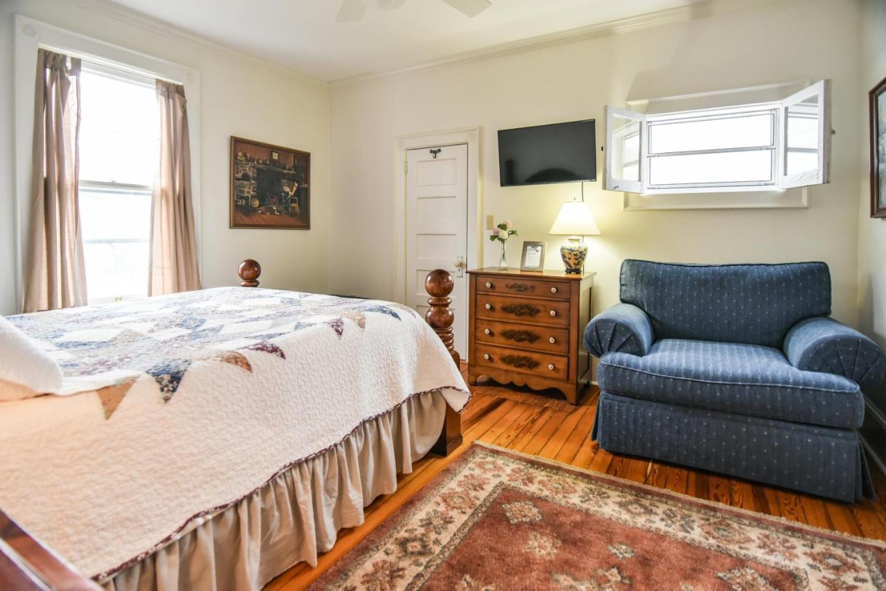 ווינסוויל Love Lane Bed & Breakfast מראה חיצוני תמונה